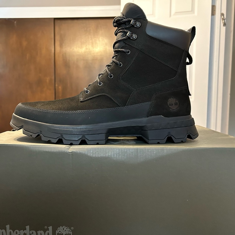 NWT Timberland Originals Ultra Waterproof Boot